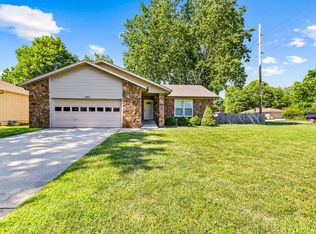 1385 E Dunkirk St, Springfield, MO 65804