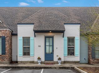 108 Rue Argenteuil Rd, Lafayette, LA 70506