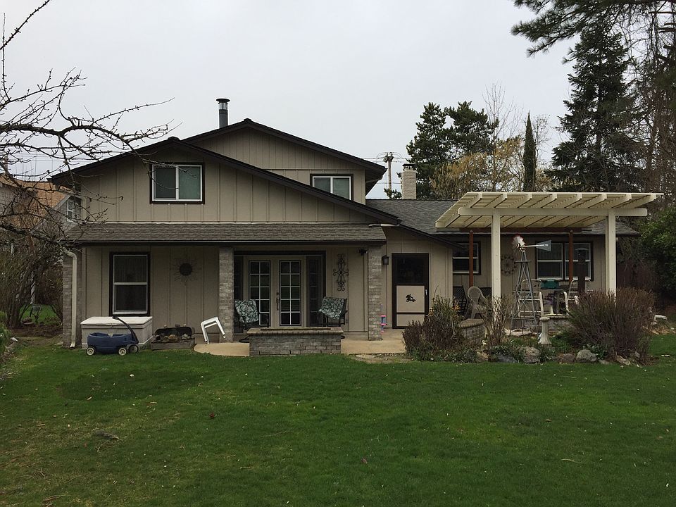 2nd image of 3540 Blossom Dr NE