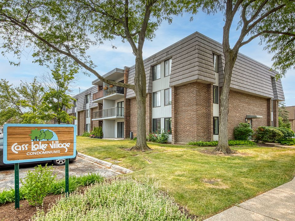 1st image of 924 S Lake Ct APT 108