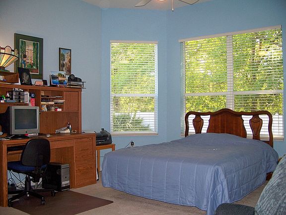 Master Bedroom-Lots Of Windows