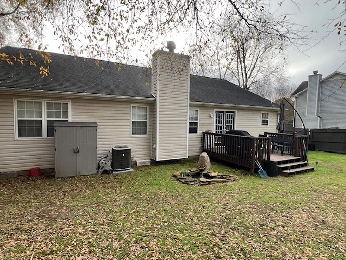 Lovely 3 bed 2 bath house on Ruth St.! — Photo 4