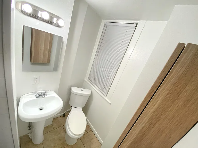 240 Main St #2D — Photo 8