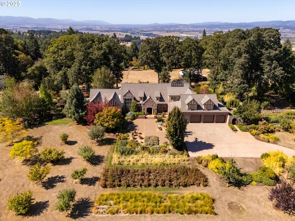 9009 SE Eola Hills Rd, Amity, OR 97101