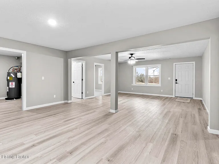 58 Riverside Ln — Photo 25