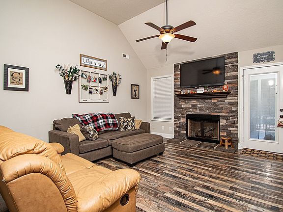 4th image of 156 Sycamore Hill Dr