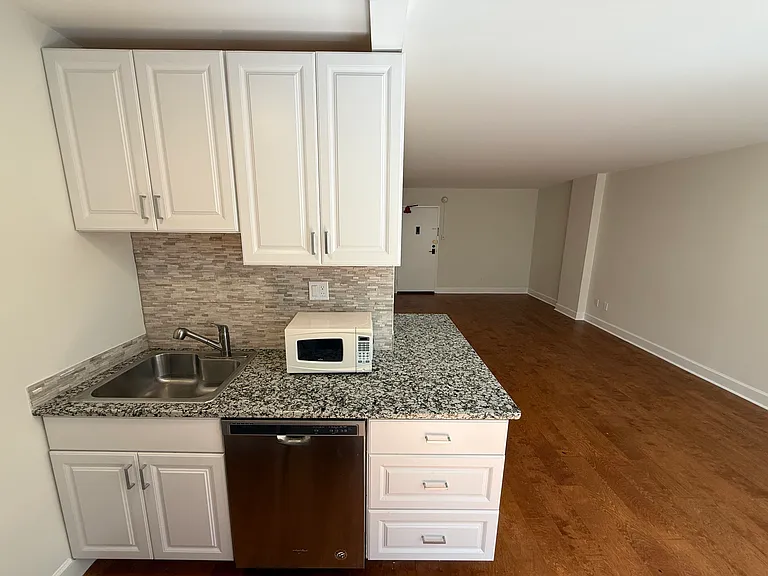 950 25th St NW #104-S — Photo 10