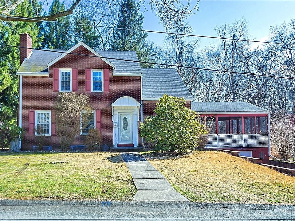 1st image of 36 Crystal Dr