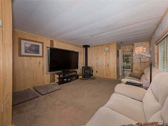 3rd image of 23316 N River Dr