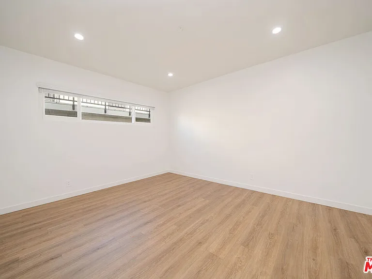 332 S Wilton Pl #1 — Photo 2