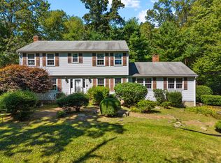 1060 Still Hill Rd, Hamden, CT 06518