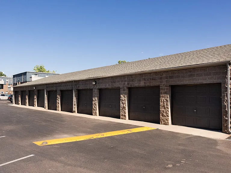 Webster Lake Apartments — Photo 15
