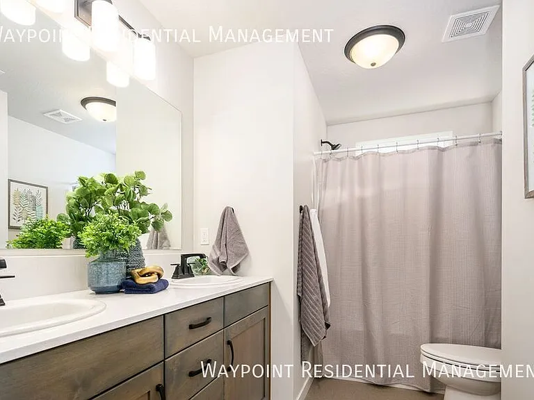 2094 S Defio Pl — Photo 32