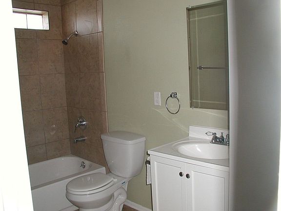 3rd image of 1905 W Village Dr APT 4