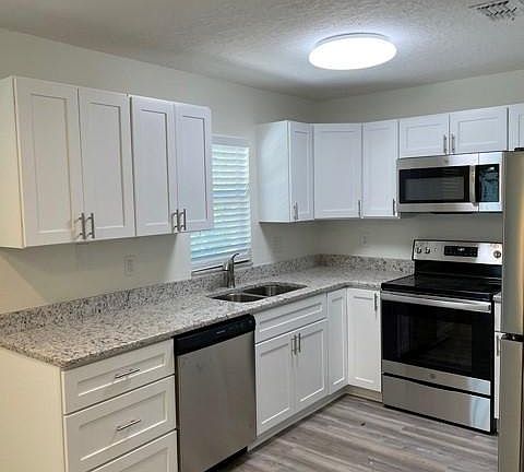 3rd image of 4637 Dimbath Dr #4637