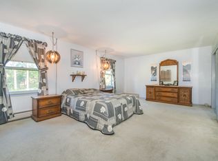 33 Dartmoor Rd, East Hanover, NJ 07936