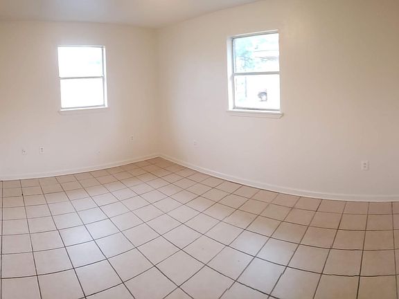 4th image of 4714 Shalimar Dr