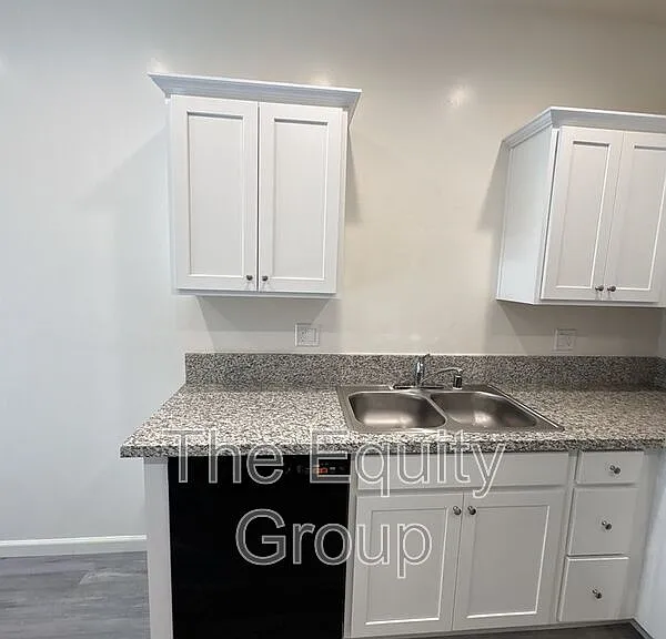 733 S Pinkham #102 — Photo 11