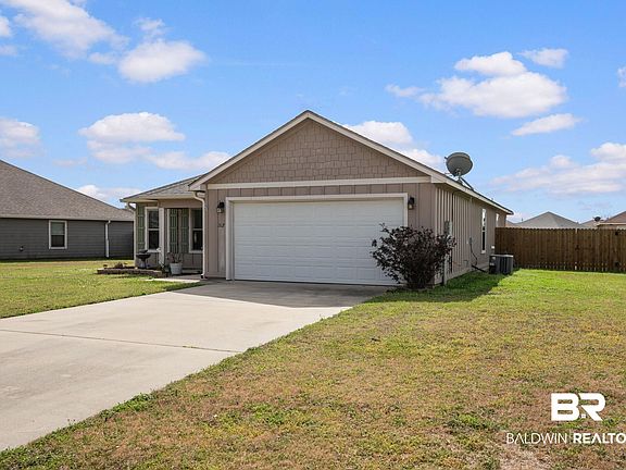 2nd image of 207 Lakefront Cir