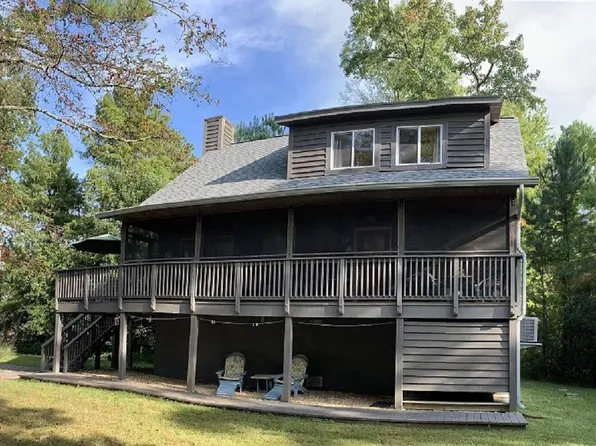 10963 Beach Dr, Lusby, MD 20657