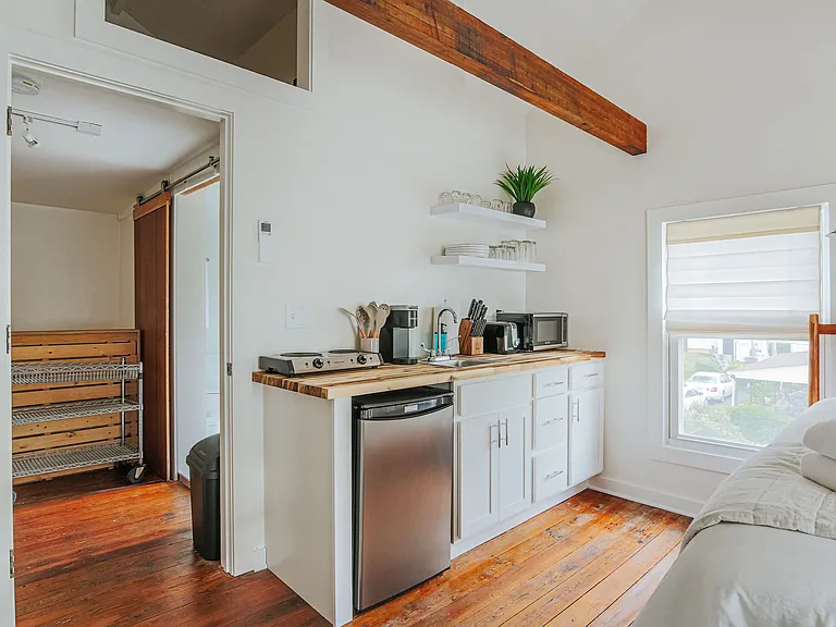 1023 King St #A — Photo 7