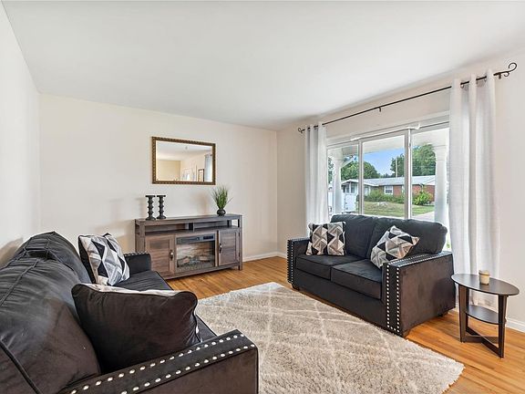 5th image of 1498 Urbandale Dr