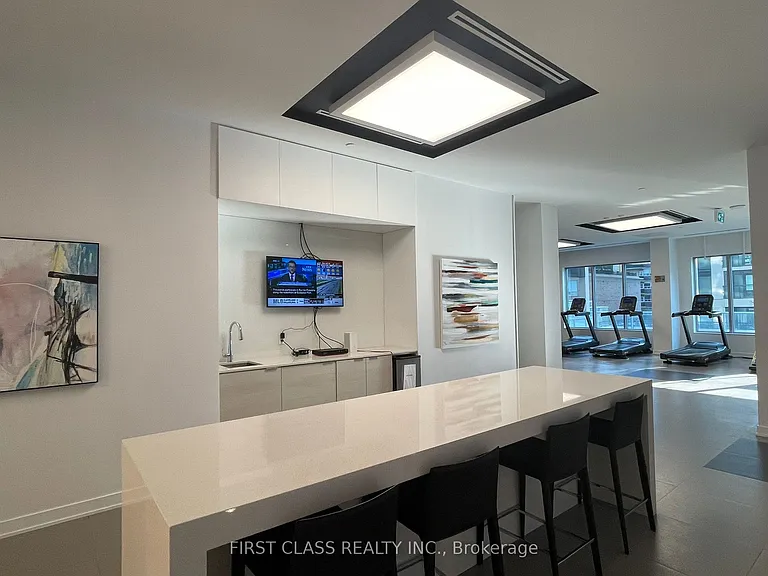 99 Broadway Ave #810 — Photo 17