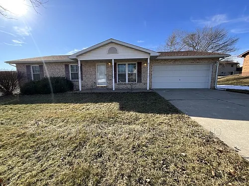 19 Christine Dr Photo 1