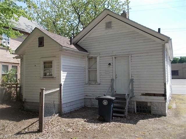 2nd image of 266 N Arlington St