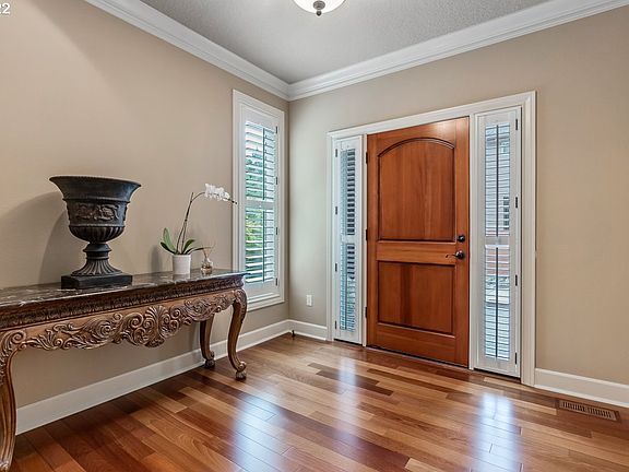 4th image of 18221 SW Santoro Dr