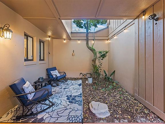 3rd image of 107 Cedar Point Ln