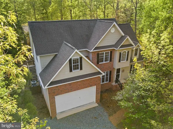4 Highland Rd, Palmyra, VA 22963