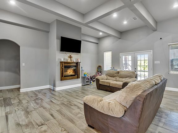5th image of 155 E Calcutta St