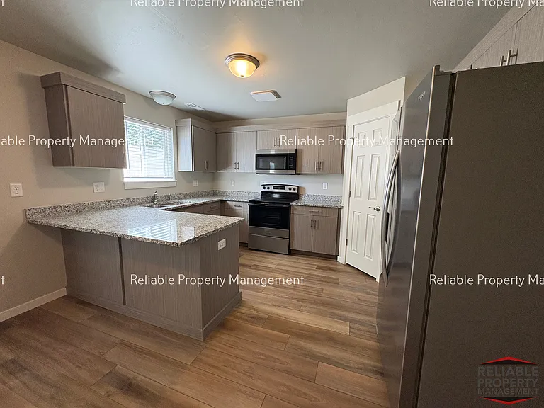2015 Lawrence Ln #504 — Photo 7