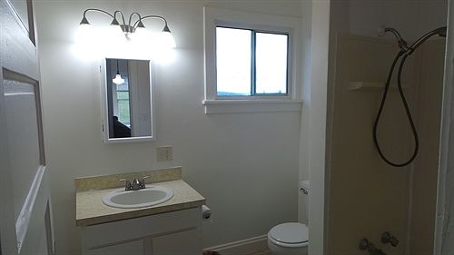5th image of 1630 NE Regatta Dr APT 202