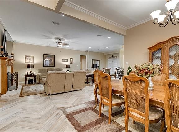 4th image of 2209 Cachelle Ct
