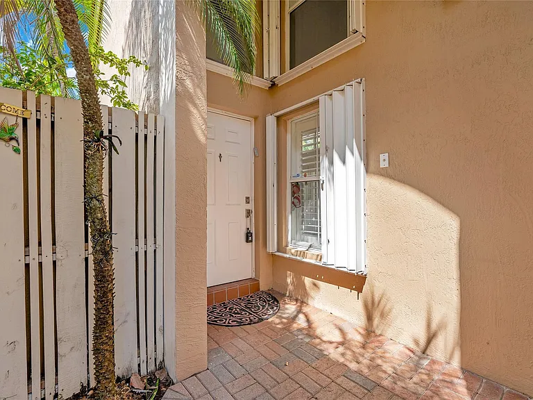 1840 Sweetbay Way — Photo 5
