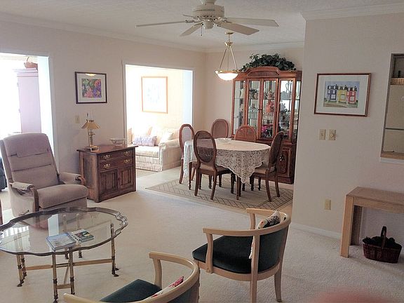 5th image of 2215 Greenwich Dr