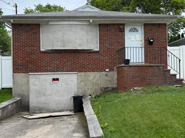 305 Livermore Ave, Staten Island, NY 10314