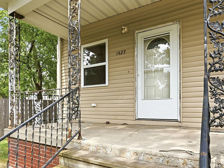 Listing photo 5