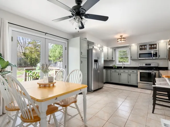 200 Wilbraham Rd, Monson, MA 01057