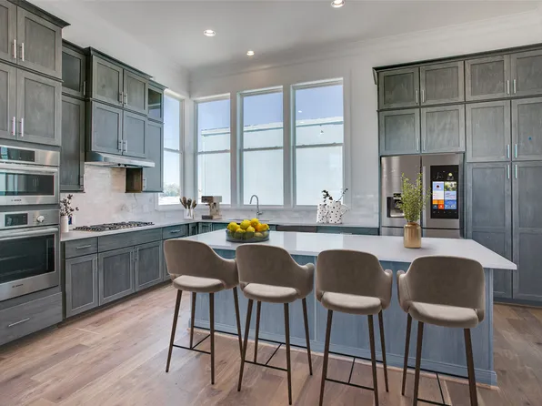 211 Carroll St, Fort Worth, TX 76107