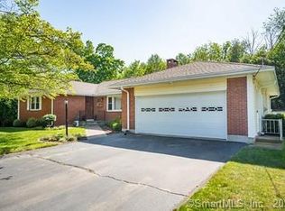 30 Robin Rd, Farmington, CT 06032