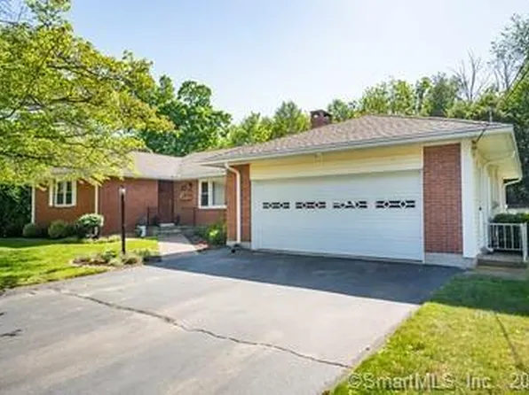 30 Robin Road, Farmington, CT 06032
