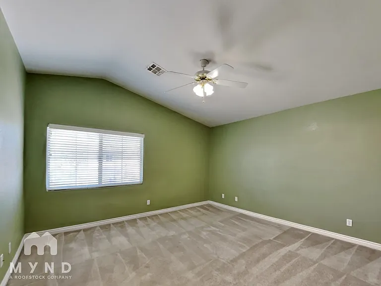 695 Emerald City Ave — Photo 9