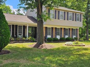 400 Linden Ct, Sterling, VA 20164