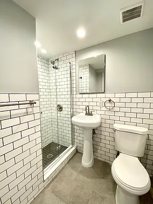 Rented by Bold New York | media 24