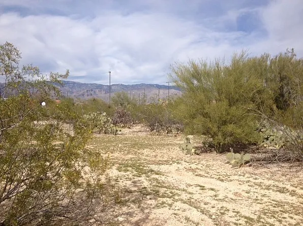 474 S Harrison Rd, Tucson, AZ 85710