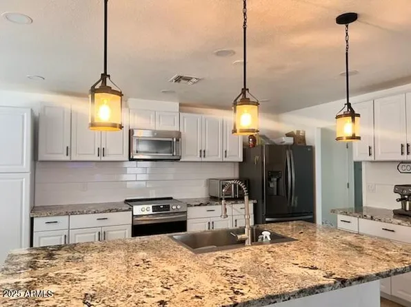 12721 N 58th Dr, Glendale, AZ 85304