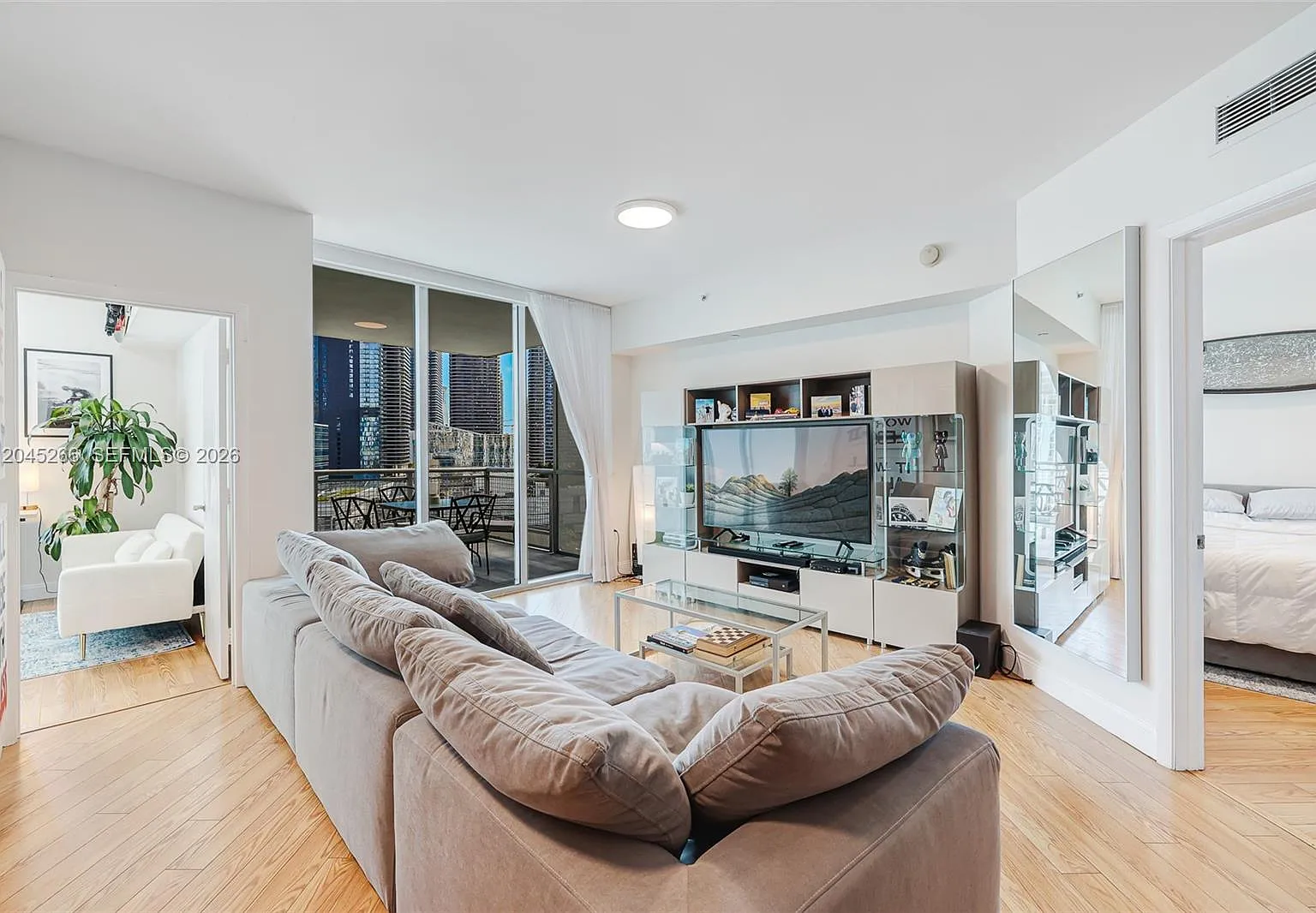 Wind Condo — Photo 2